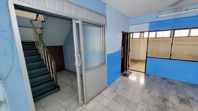 ขายบ้านทาวน์เฮ้าส์ 2 ชั้น ใจกลางกรุงทำเลทอง ใกล้สิ่งอำนวยความสะดวก เดินทางสะดวก กรุงเทพ 